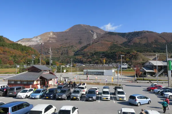 目の前に堂々伊吹山