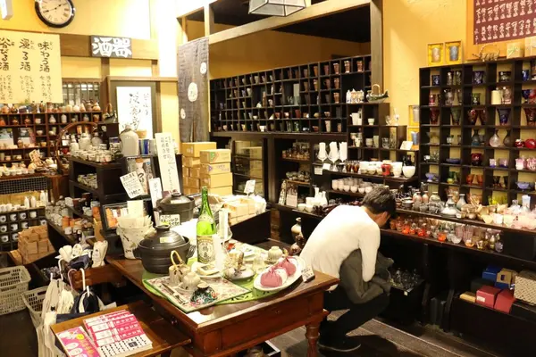 店の奥にはもちろん買い物スペースが！
