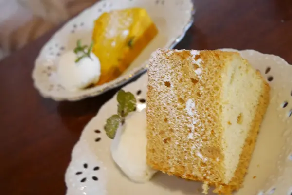 優しい味のケーキも…