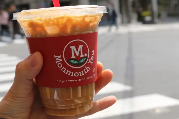 今回はアイスミルクティーを注文