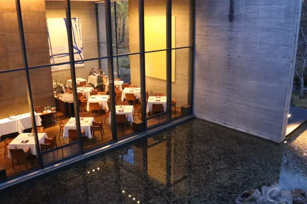 本館にあるレストラン「ラ・ブリーズ」🍽