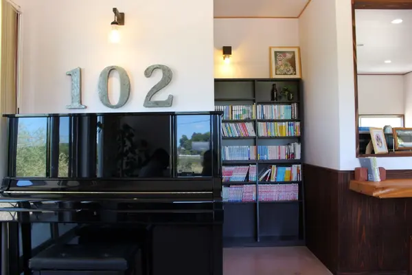 102