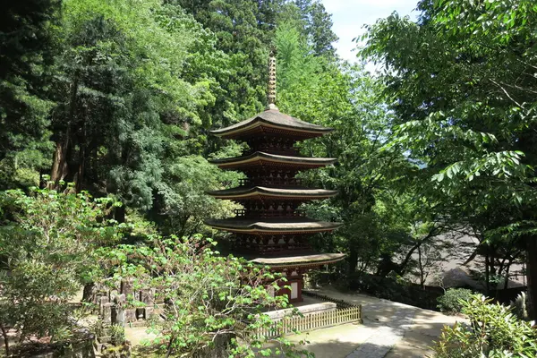 五重塔