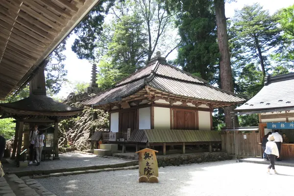 奥ノ院