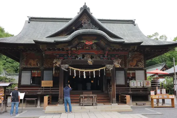 日光東照宮ばりに派手