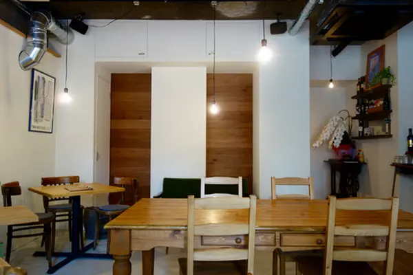 店内はオシャレ