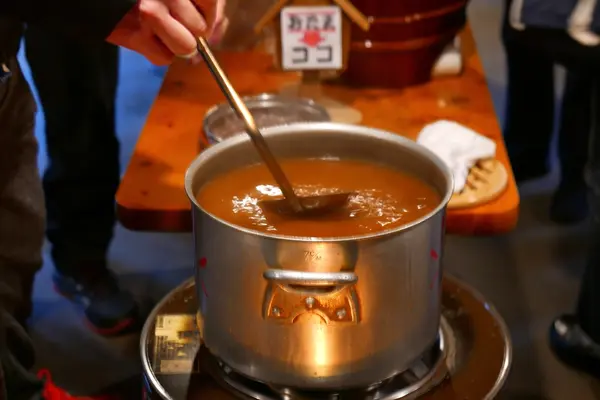 味噌汁の試飲はセルフです
