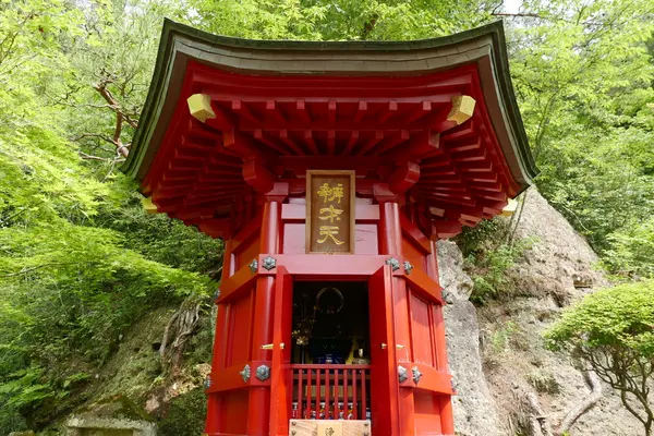 弁財天様をお忘れなく