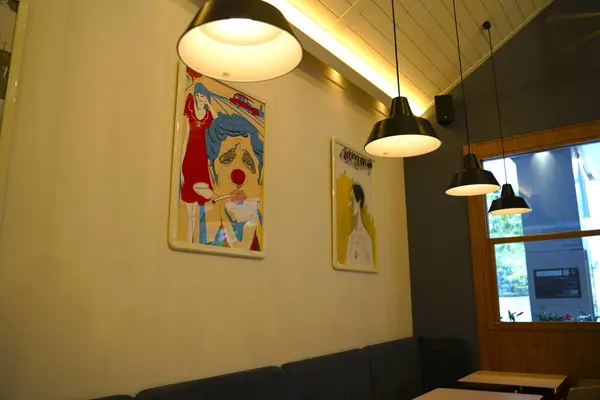 静かでおしゃれな店内