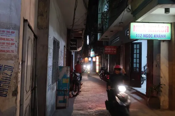 ハノイ ホテル近くの路地