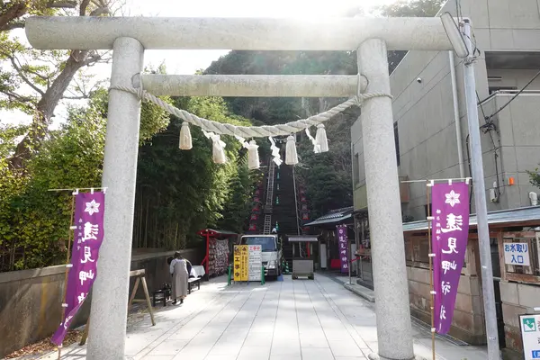 鳥居