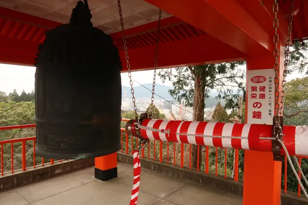 健康の鐘・繁栄の鐘