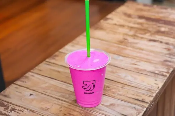 ドラゴンフルーツ×バナナジュース 750円