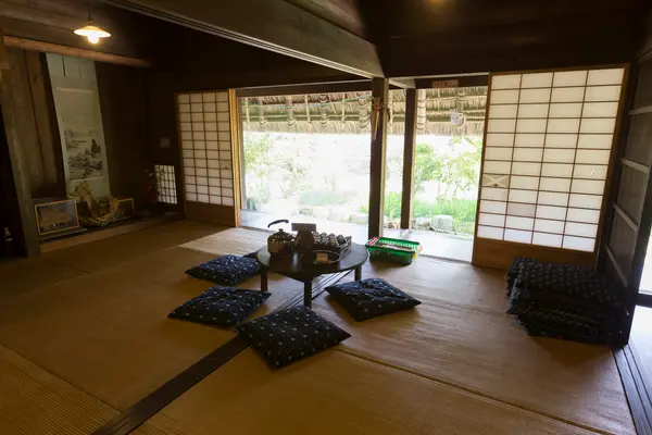 縁側でのんびり休憩