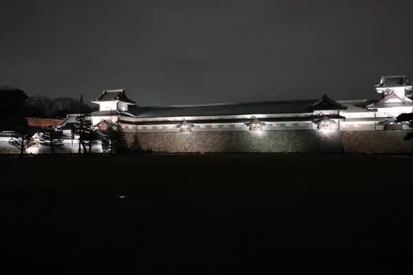 お城のライトアップ②