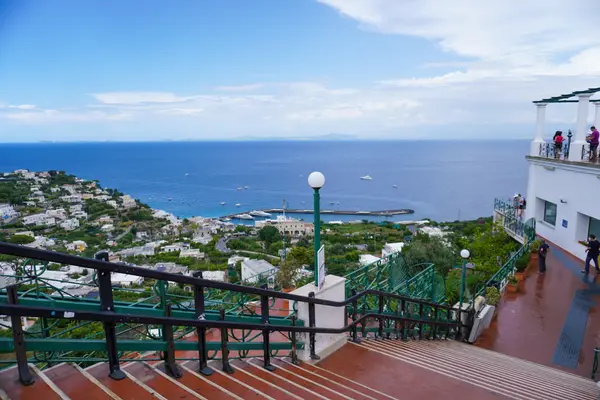 広場からの景色も素敵👀