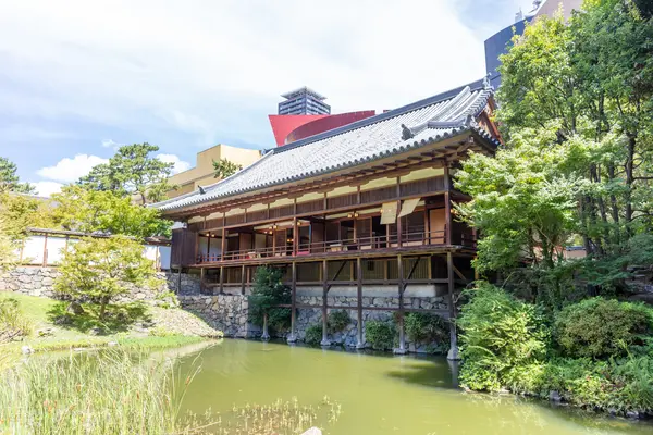 小倉城庭園