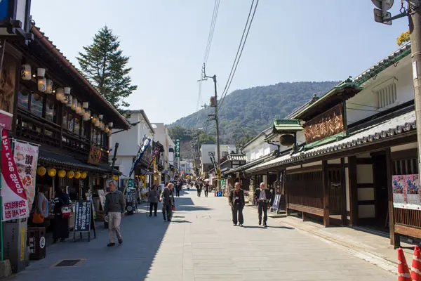平和な参道