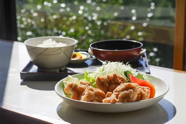 から揚げ定食