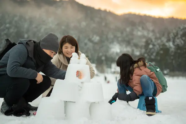 雪灯籠を作ろう！