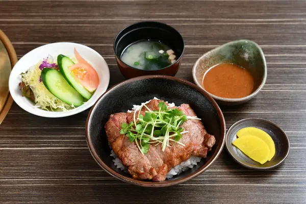 こばやし肉丼プロジェクト