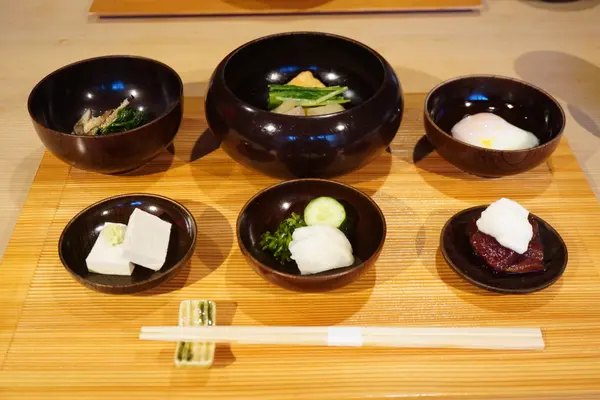 朝食