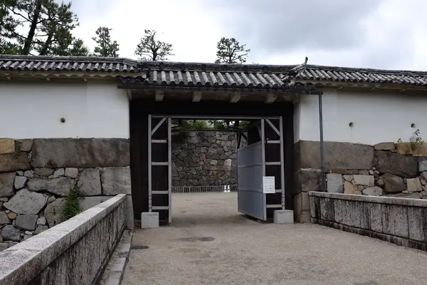表二之門