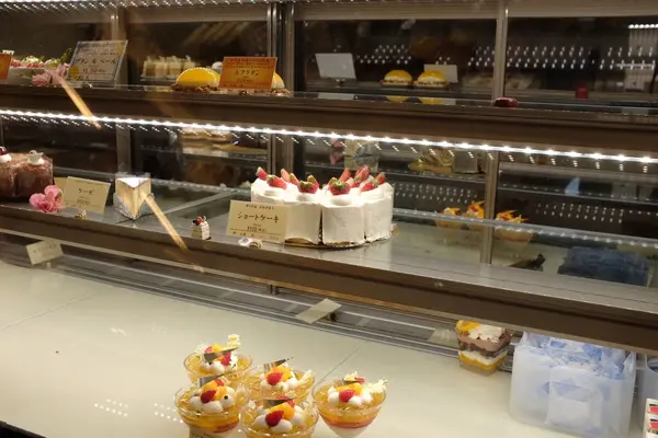 ケーキも