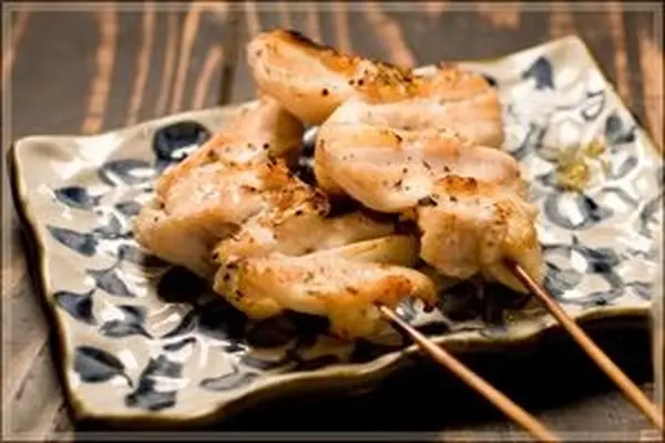 手羽先はジューシー過ぎる程肉厚☻﻿