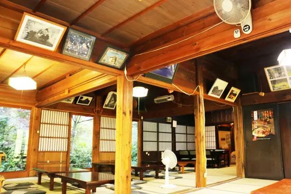 広々とした店内