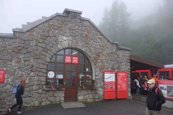 駅舎