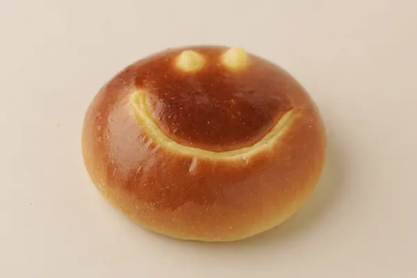 シンボルパン：しあわせを呼ぶクリームパン