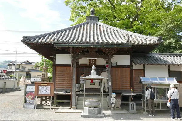 弘法堂はこちら