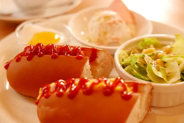 ホットドッグのセット