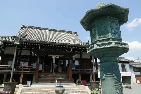 意外に広い境内