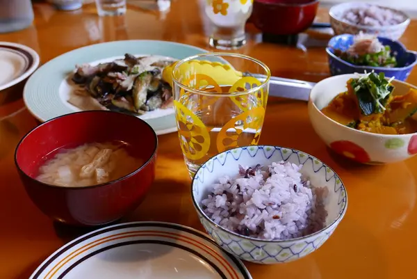 食事は皆で作ります