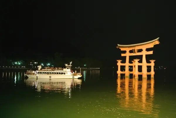 夜の宮島観光