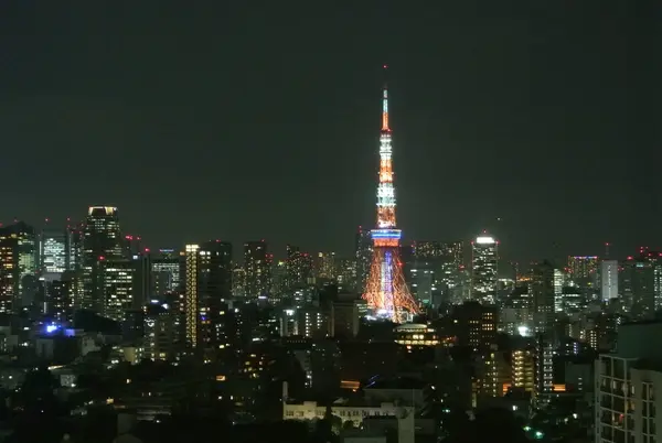 夜の東京タワー