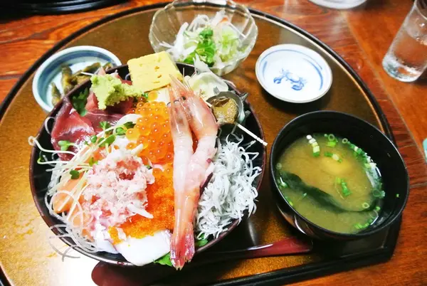 海鮮丼