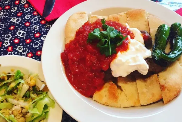 こちらはギリシャのお料理。
