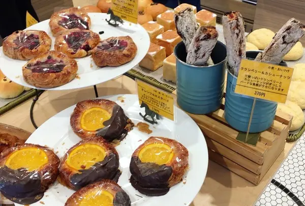 美味しそうなパンがたくさん