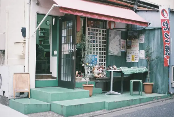 店構えに惹かれ