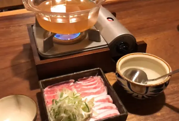 金アグー豚のしゃぶしゃぶ おかゆ出汁 860円 (1人前)