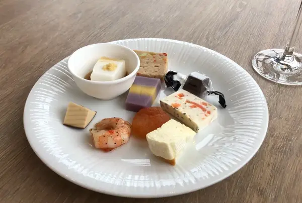 ラウンジで軽食タイム🍬