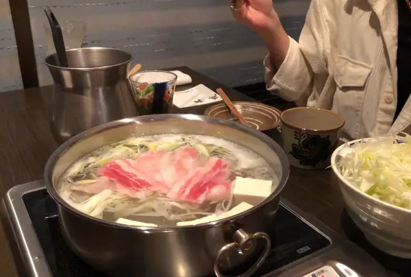 山盛りのネギを包むように食べるのが美味しさの秘訣❣️