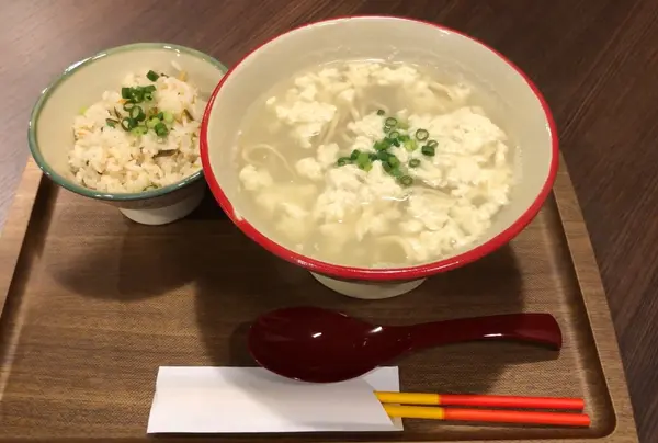 ゆしどうふそば(130g) 900円 ・じゅーしー(小:150g) 250円