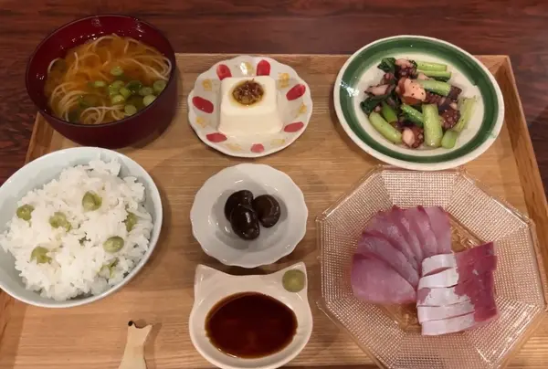 島の晩ごはん 1,100円