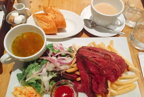 カフェ＆ブックス ビブリオテーク 東京・自由が丘 （café & books bibliotheque）の写真・動画_image_104690