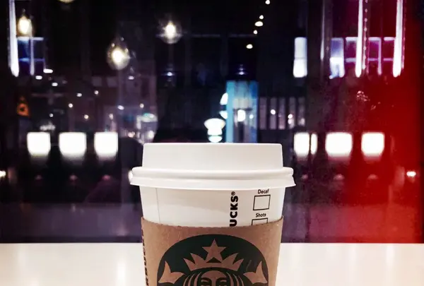 スターバックスコーヒー ブラックエプロン ストアの写真・動画_image_108089