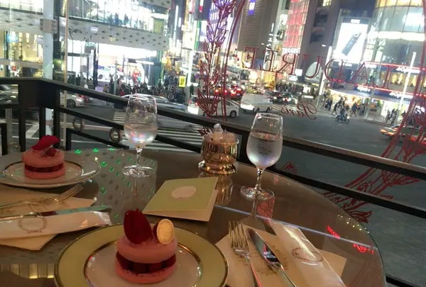 ラデュレ 銀座店（旧：ラデュレ サロン・ド・テ 銀座三越店）の写真・動画_image_108275